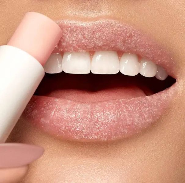 Скраб для губ Kiko Milano Lip Scrub 4,2 г b6i-c2i фото